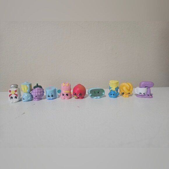 Shopkins Mini Figures Set of 57 - Picture 3 of 7